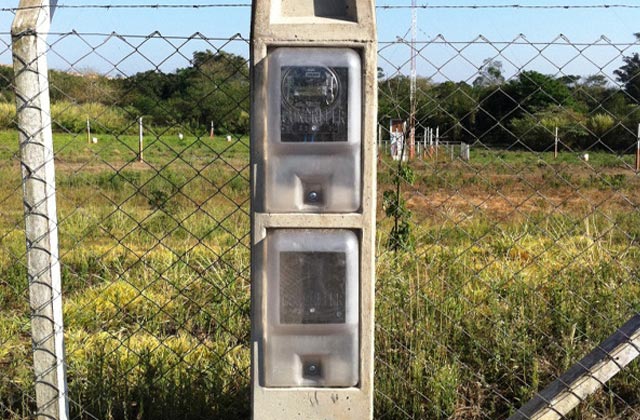 Instalação de poste padrão em Vicente de Carvalho | Guarujá | Pinhelétrica